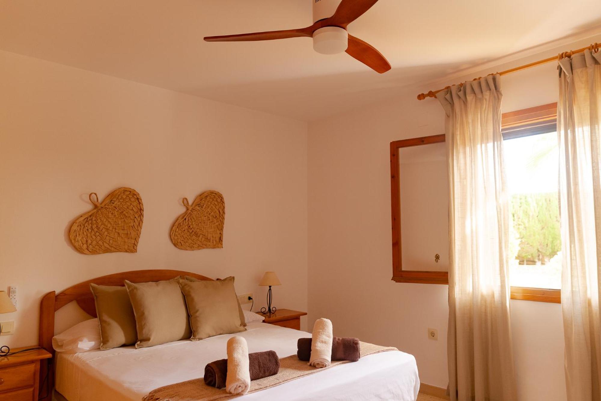 Exclusiva Villa Con Piscina 卡拉法特 外观 照片