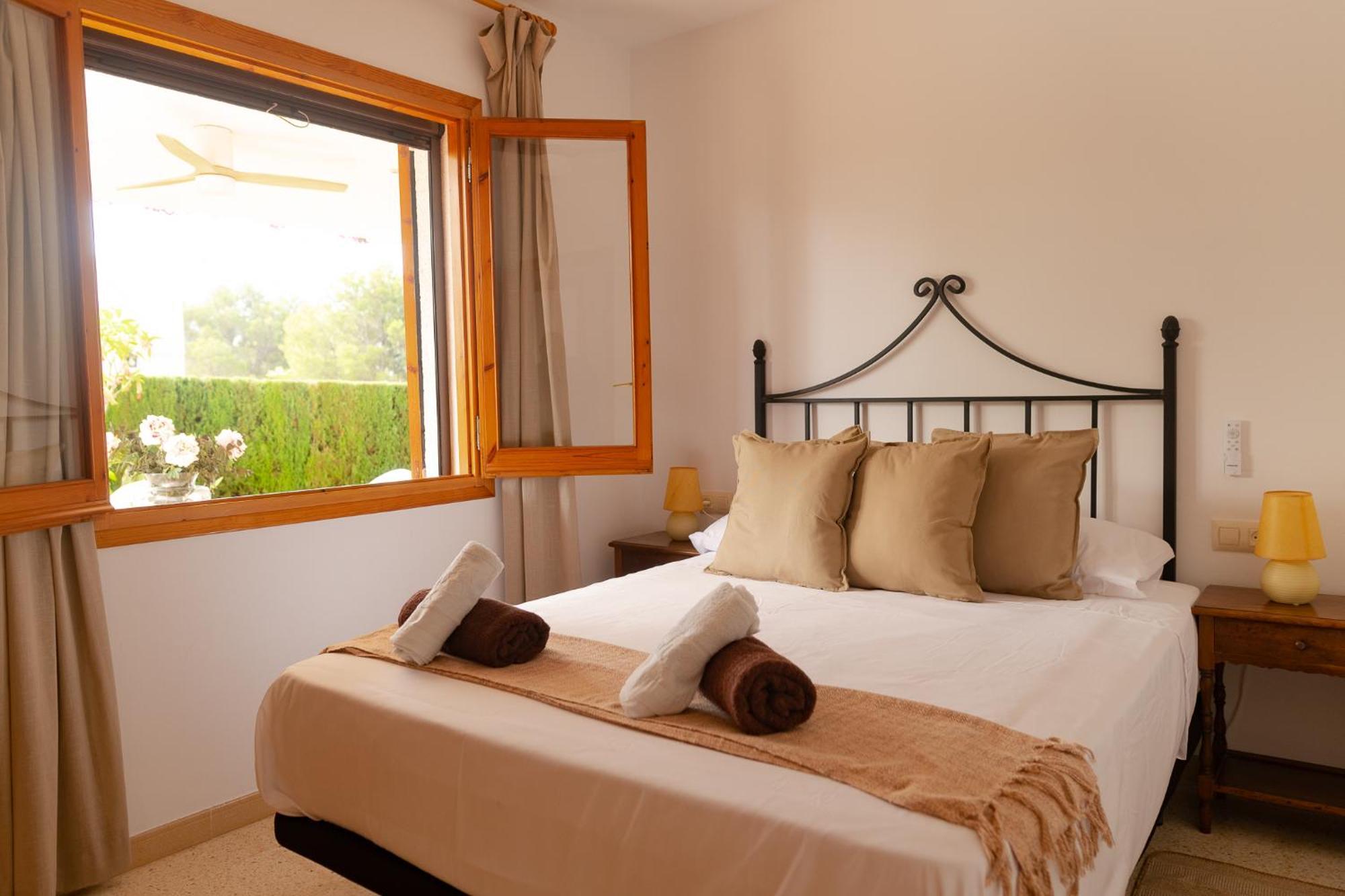 Exclusiva Villa Con Piscina 卡拉法特 外观 照片